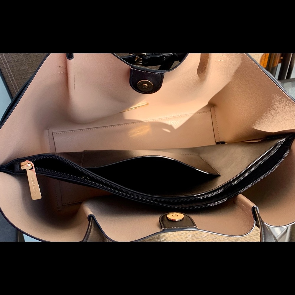 MICHAEL KORS NWT EMILIA - Picture 7 of 9